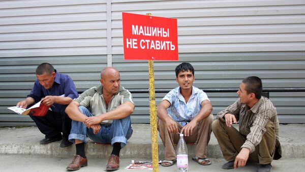 Трудовые мигранты в Екатеринбурге. Архивное фото - Sputnik Таджикистан