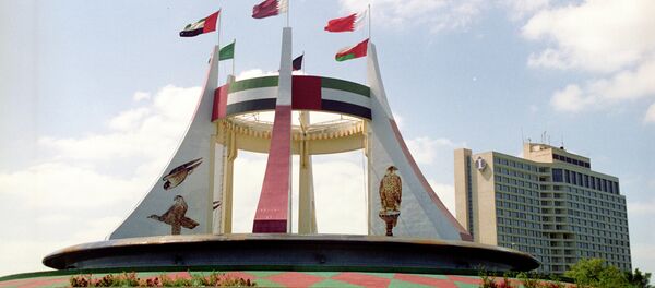Памятник в честь создания ОАЭ - Sputnik Тоҷикистон