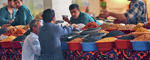 На рынке в Душанбе. Архивное фото - Sputnik Тоҷикистон