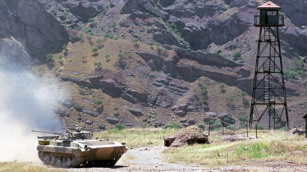 Погранзастава 149 мотострелкового полка в районе реки Пяндж. Архивное фото - Sputnik Таджикистан