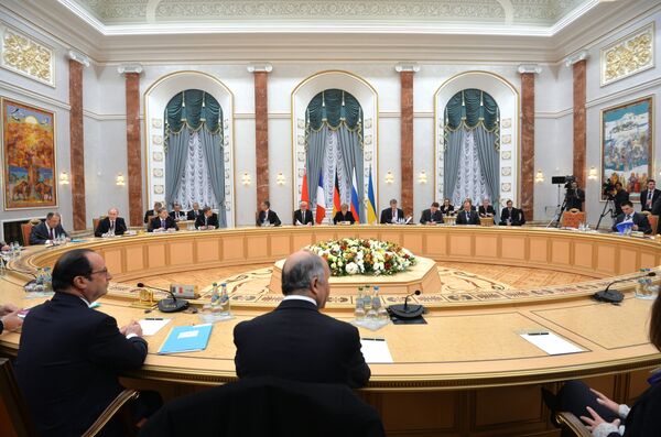 Переговоры лидеров России, Германии, Франции и Украины в Минске - Sputnik Таджикистан