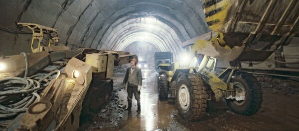 Сохтмони нақби Роғун. Акс аз бойгонӣ - Sputnik Тоҷикистон