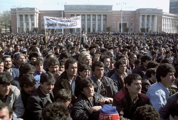 События в Душанбе в феврале 1990 года - Sputnik Тоҷикистон