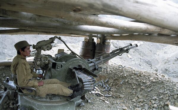 Афганский солдат на блокпосту на перевале Саланг. Архивное фото - Sputnik Таджикистан