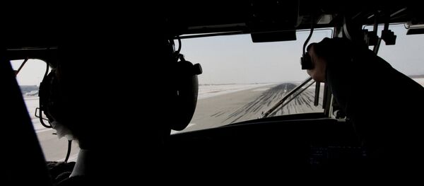 Намо аз дохили ҳавопаймо. Акс аз бойгонӣ - Sputnik Тоҷикистон