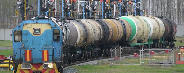 Қатори ҳомили маводди сӯхтӣ. Акс аз бойгонӣ - Sputnik Тоҷикистон