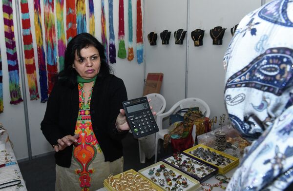 Выставка индийских товаров в Душанбе - Sputnik Таджикистан