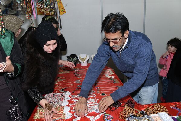 Выставка индийских товаров в Душанбе - Sputnik Таджикистан