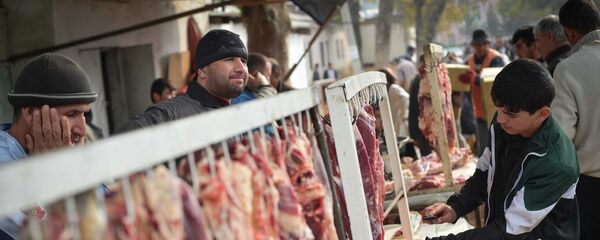 Зеленый рынок в Душанбе. Архивное фото Зеленый рынок в Душанбе. Архивное фото - Sputnik Тоҷикистон