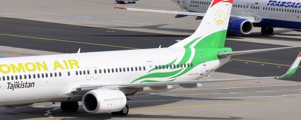 Самолёт компании Сомон Эйр, архивное фото - Sputnik Тоҷикистон