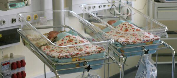 Тифли навзод. Акс аз бойгонӣ - Sputnik Тоҷикистон