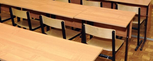 Синфи таълимӣ дар мактаб. Акс аз бойгонӣ Синфи таълимӣ дар мактаб. Акс аз бойгонӣ - Sputnik Тоҷикистон