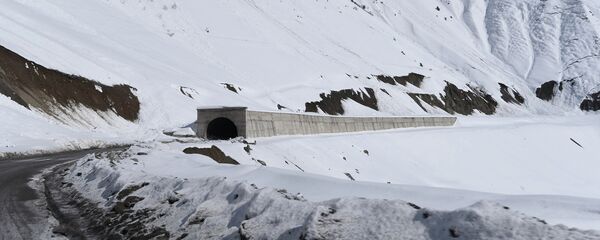 Роҳи Душанбе-Хуҷанд. Акс аз бойгонӣ - Sputnik Тоҷикистон