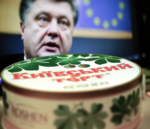 Киевский торт украинской корпорации Roshen. Архивное фото. - Sputnik Таджикистан