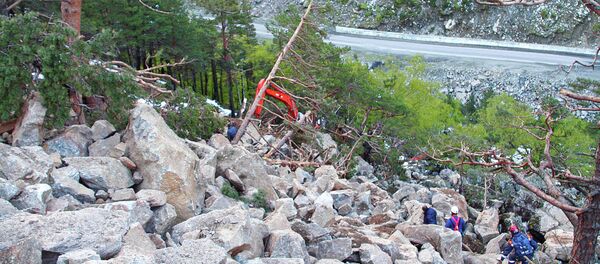 Камнепад, архивное фото. - Sputnik Таджикистан