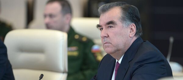 Эмомалӣ Раҳмон, президенти Тоҷикистон. Акс аз бойгонӣ - Sputnik Тоҷикистон