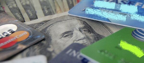 Денежные купюры и банковские карты - Sputnik Таджикистан