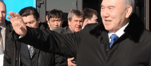 Нурсултан Назарбаев на президентских выборах в Казахстане в 2011 году - Sputnik Таджикистан