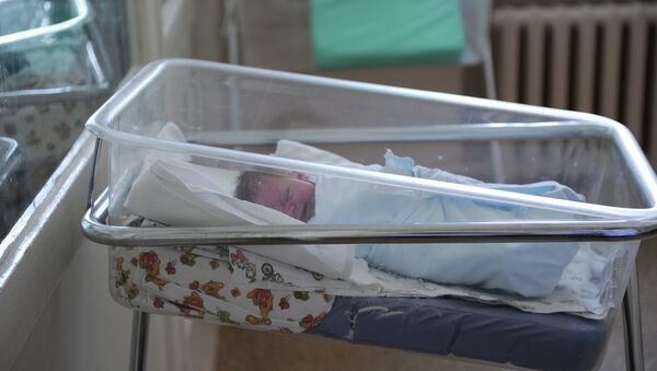 Новорожденный ребенок. Архивное фото - Sputnik Таджикистан