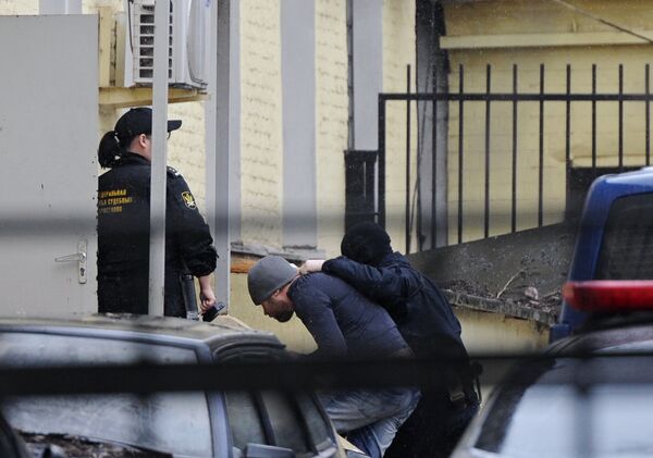 Подозреваемые в убийстве Б.Немцова доставлены в Басманный суд. Архивное фото - Sputnik Таджикистан