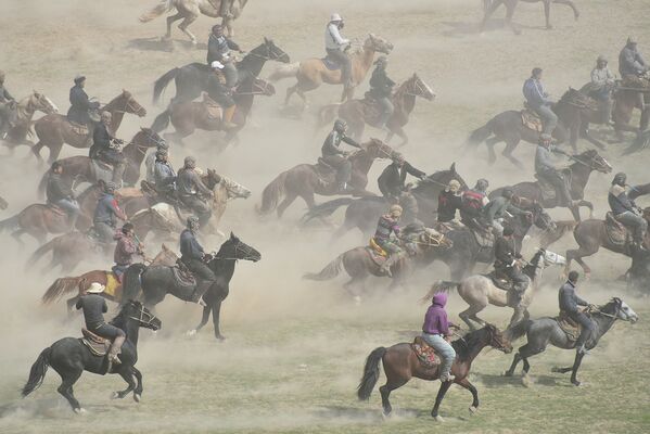 Бузкаши: национальная забава на лошадях - Sputnik Таджикистан
