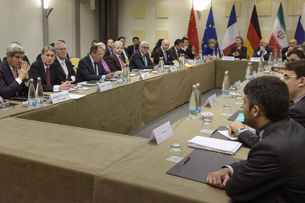 Переговоры шестерки международных посредников с Ираном в Лозанне 30 марта 2015 года - Sputnik Таджикистан