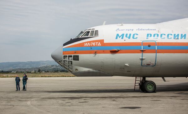 Самолет МЧС России. Архивное фото - Sputnik Таджикистан