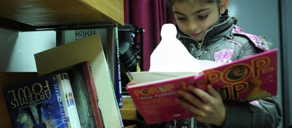 Детские книги. Архивное фото - Sputnik Тоҷикистон