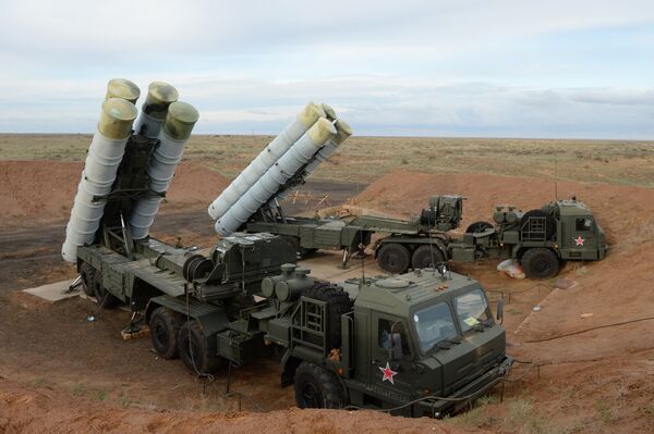 Зенитные ракетные системы С-400 Триумф. Архивное фото - Sputnik Таджикистан