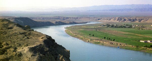 Сирдарё дар Хуҷанд. Акс аз бойгонӣ - Sputnik Тоҷикистон