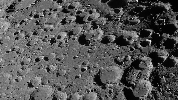 6 тысяч километров над Луной – эксклюзивные кадры минских астрономов - Sputnik Таджикистан