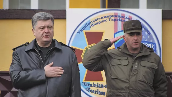 Порошенко машқҳои ҳарбии украинӣ-амрикоӣ дар Лвовро оғоз бахшид - Sputnik Тоҷикистон