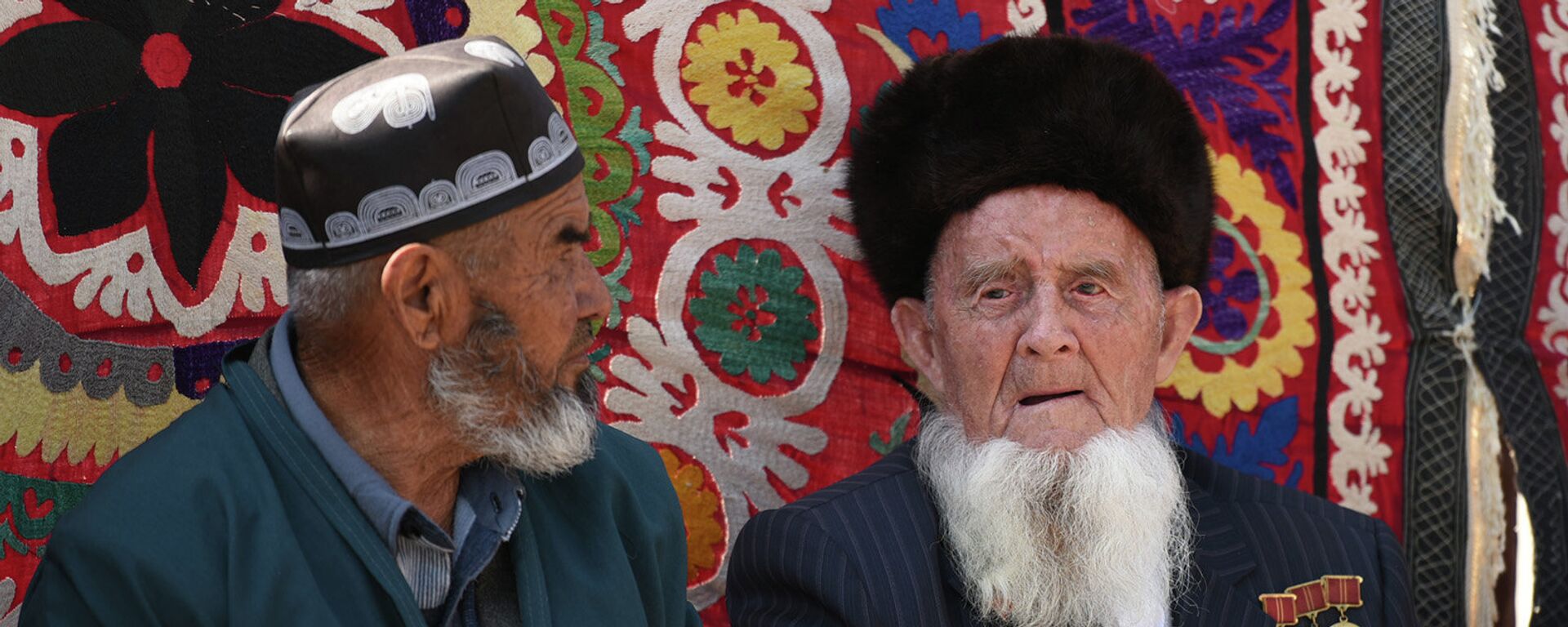 Таджикские пенсионеры, архивное фото - Sputnik Тоҷикистон, 1920, 10.08.2022