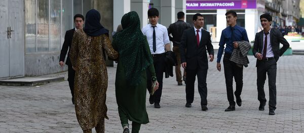 Ҷавонони тоҷик, акс аз бойгонӣ - Sputnik Тоҷикистон