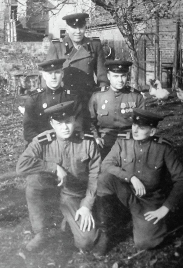 Маргро фиреб доду то Берлин рафт: саргузашти аҷибу ғариби Олег Соболев - Sputnik Тоҷикистон