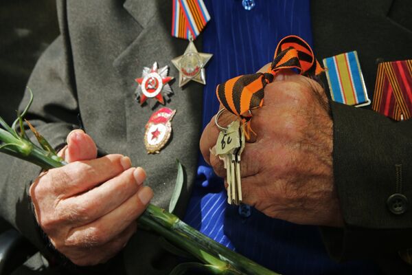 Ветеранам Крыма вручили ключи от новых квартир. Архивное фото. - Sputnik Таджикистан