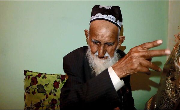 Пожилой ветеран особенно гордится взятием Берлина. - Sputnik Таджикистан