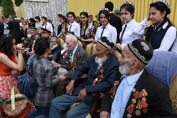 Парад Победы в Душанбе - Sputnik Таджикистан