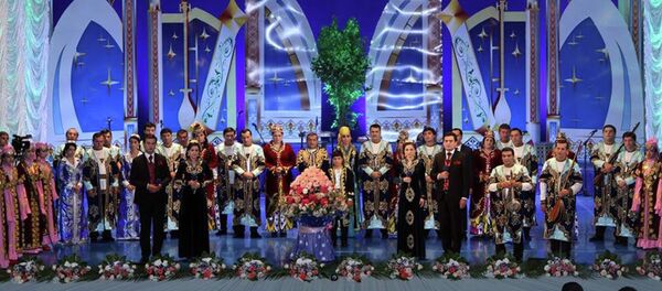 Консерт бахшида ба Рӯзи Шашмақом. Саҳифаи расмии маркази матбуотии Дафтари раисҷумҳур Консерт бахшида ба Рӯзи Шашмақом. Саҳифаи расмии маркази матбуотии Дафтари раисҷумҳур - Sputnik Тоҷикистон