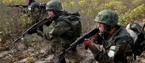 Низомиёни нерӯҳои чатрбози Русия. Акс аз бойгонӣ - Sputnik Тоҷикистон