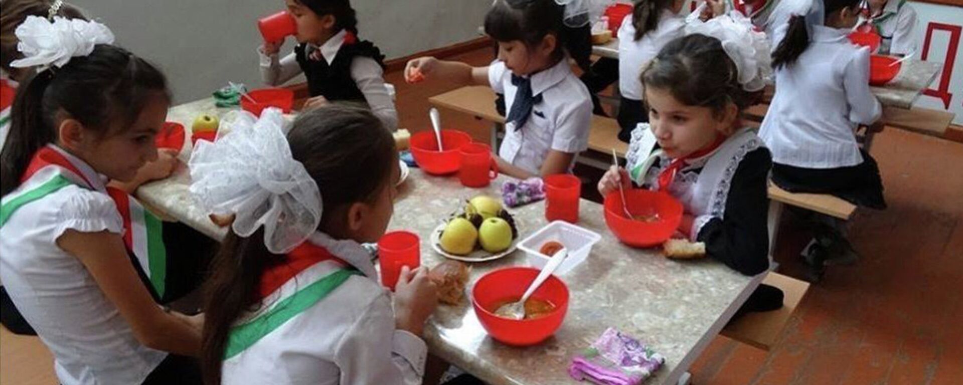 В Хатлонской области открылся пилотный центр школьного питания - Sputnik Таджикистан, 1920, 04.05.2025