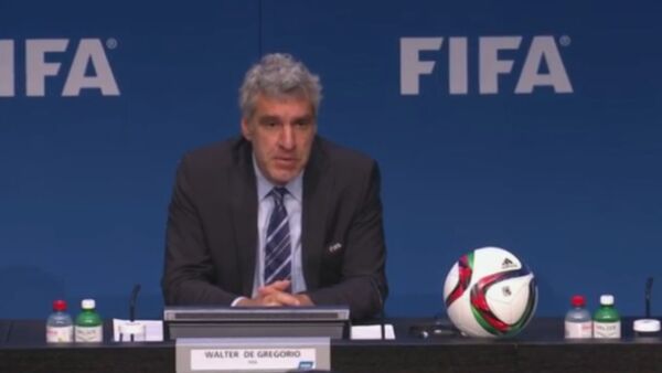 Представитель ФИФА развеял слух об отмене ЧМ-2018 в России - Sputnik Таджикистан