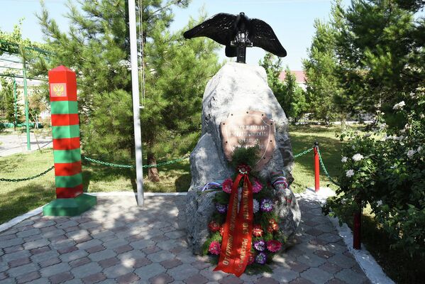 День Памяти и скорби: в Душанбе вспомнили погибших в ВОВ - Sputnik Таджикистан