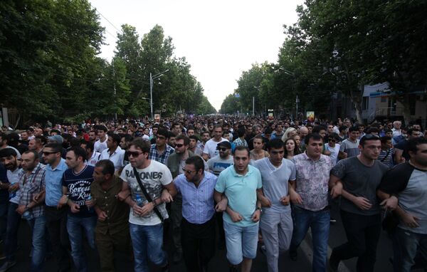 Акция протеста в Ереване - Sputnik Таджикистан