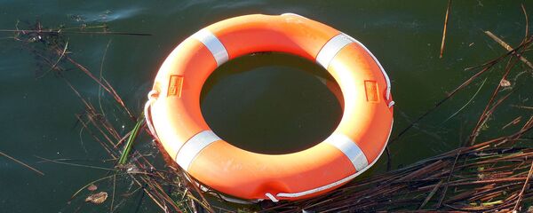 Спасательный круг. Архивное фото Спасательный круг. Архивное фото - Sputnik Тоҷикистон