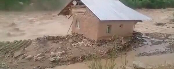 Сел як биноро дар Барсеми Шуғнон тахриб кард - Sputnik Тоҷикистон