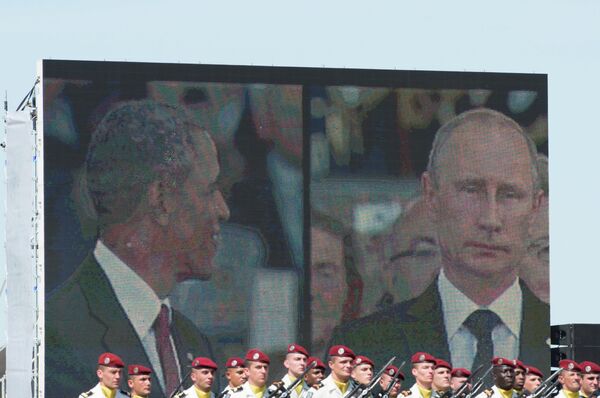 Изображение Владимира Путина и Барака Обамы на мониторе. Архивное фото. - Sputnik Таджикистан