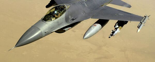 Ҳавопаймои ҷангии  F-16 - Sputnik Тоҷикистон
