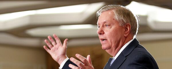 Линдси Грэм. Акс аз бойгонӣ - Sputnik Тоҷикистон