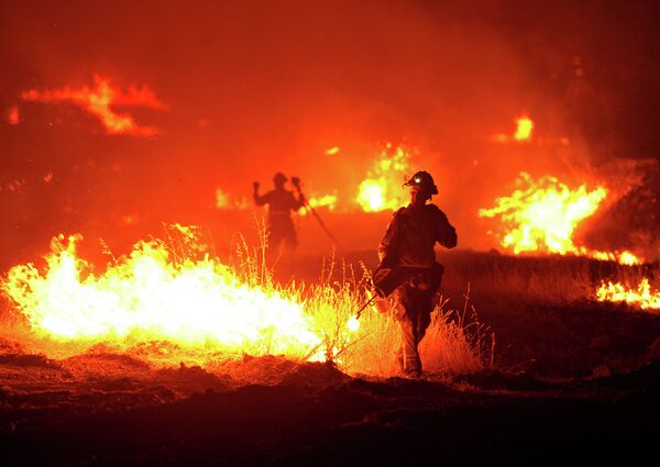 Лесные пожары в Калифорнии - Sputnik Таджикистан